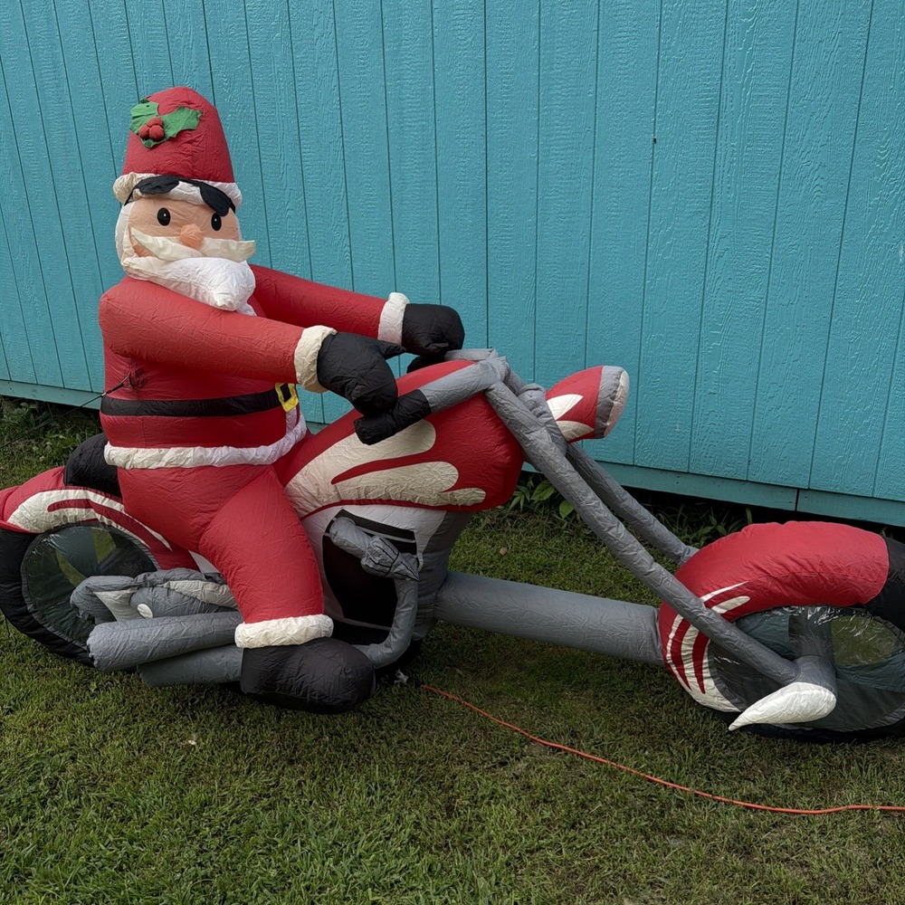 Inflatable 9 foot long Santa on Motorcycle (PRE OWNED)